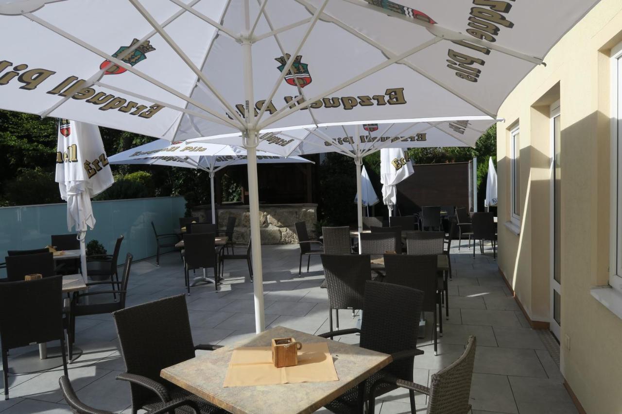 Hotel & Restaurant Zum Hirsch Romhild Eksteriør billede
